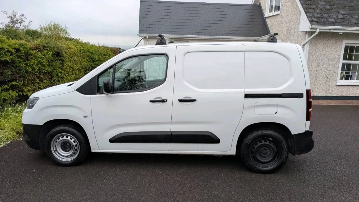 Proace city van - Image 3