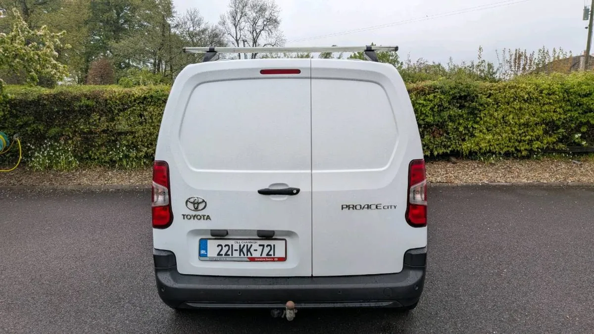 Proace city van - Image 4