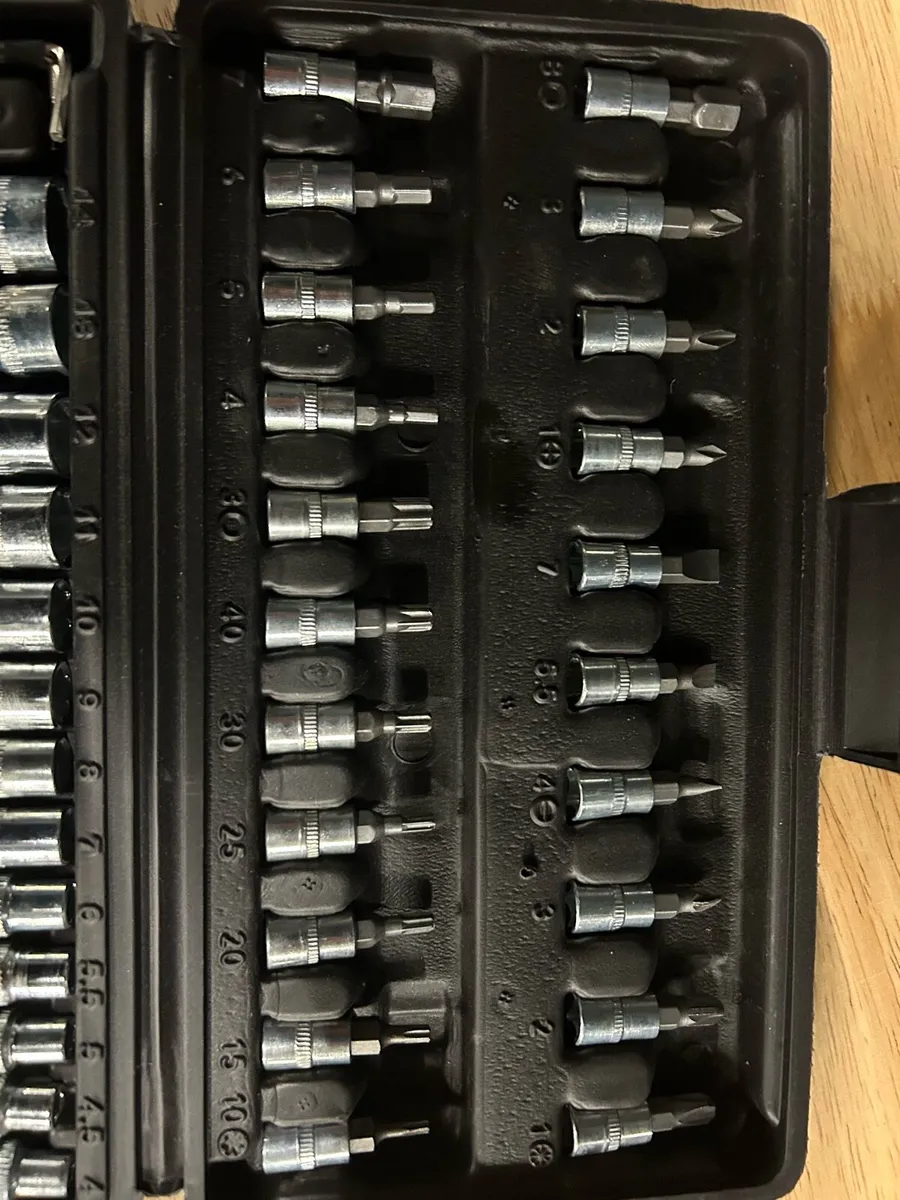 Cr-v 46pc tool set - Image 3