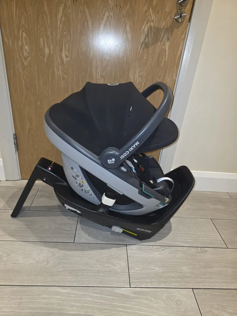 Maxicosi Coral  carseat Isofix READY TO USE STRAIG - Image 2