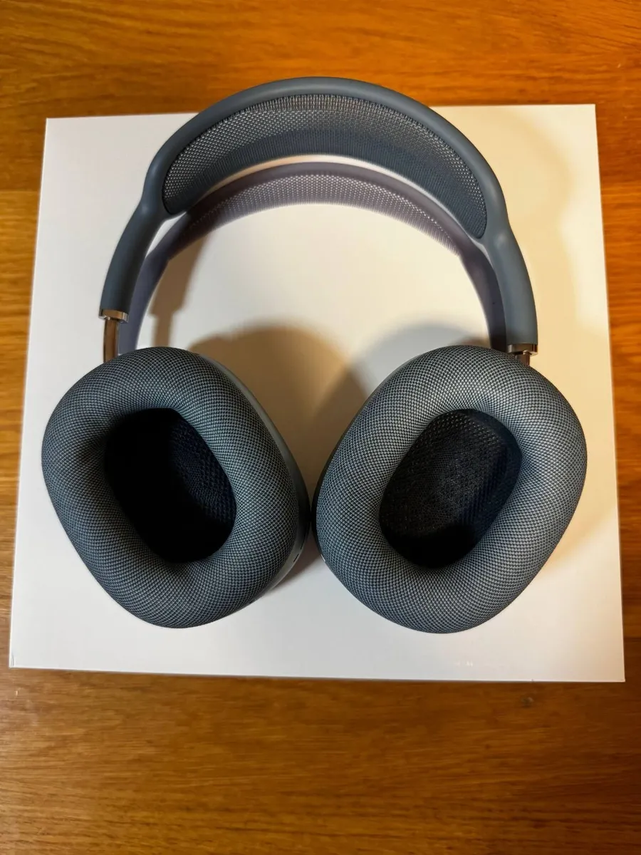 Apple Airpods Max (USB-C) Blue - Like New - Image 2
