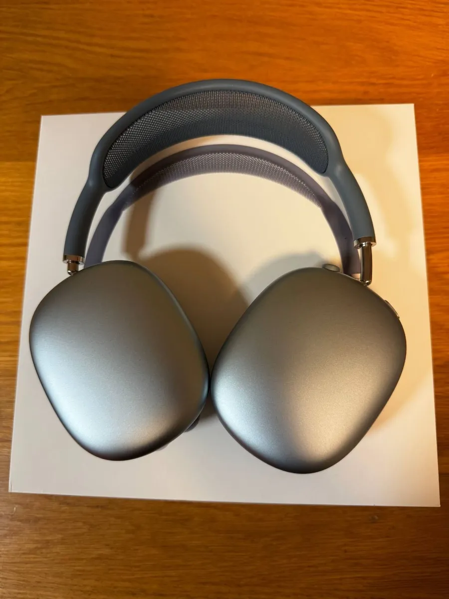Apple Airpods Max (USB-C) Blue - Like New - Image 3