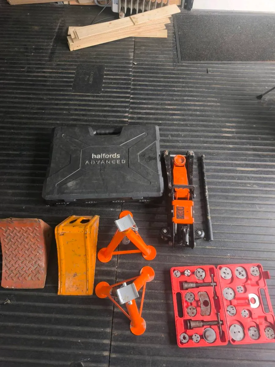 Halfords set - Image 1