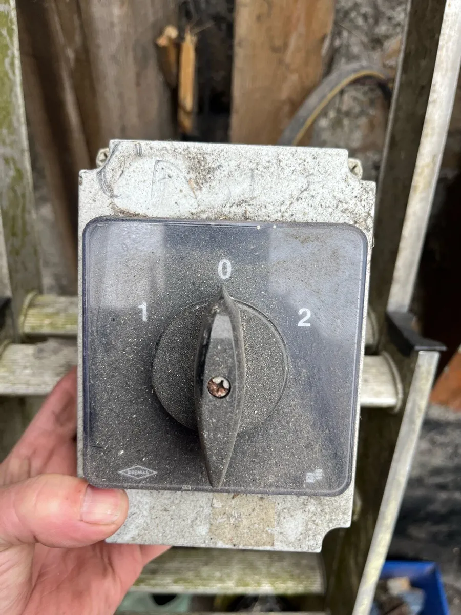 Changeover switch - Image 1