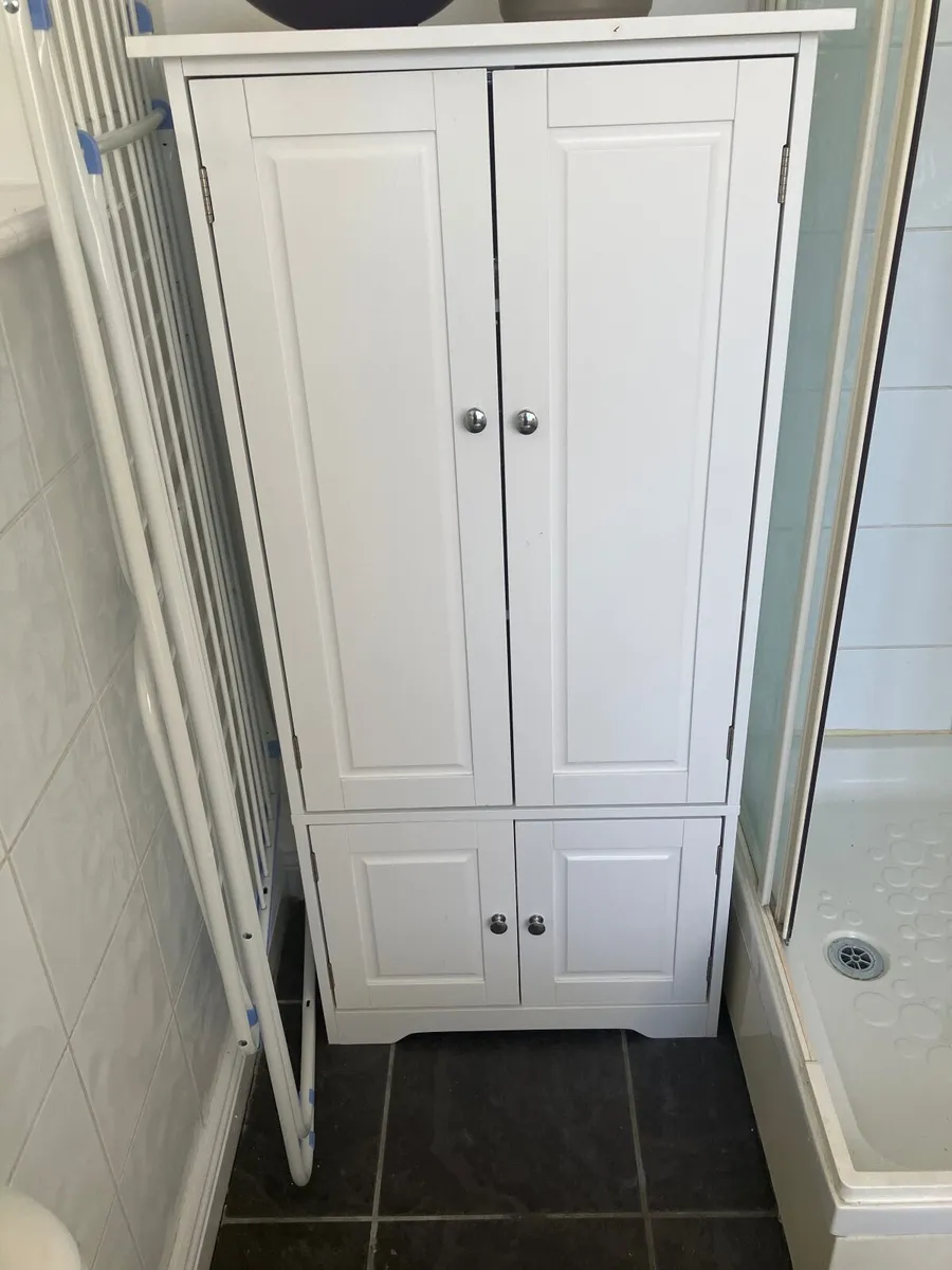 Bathroom cupboard