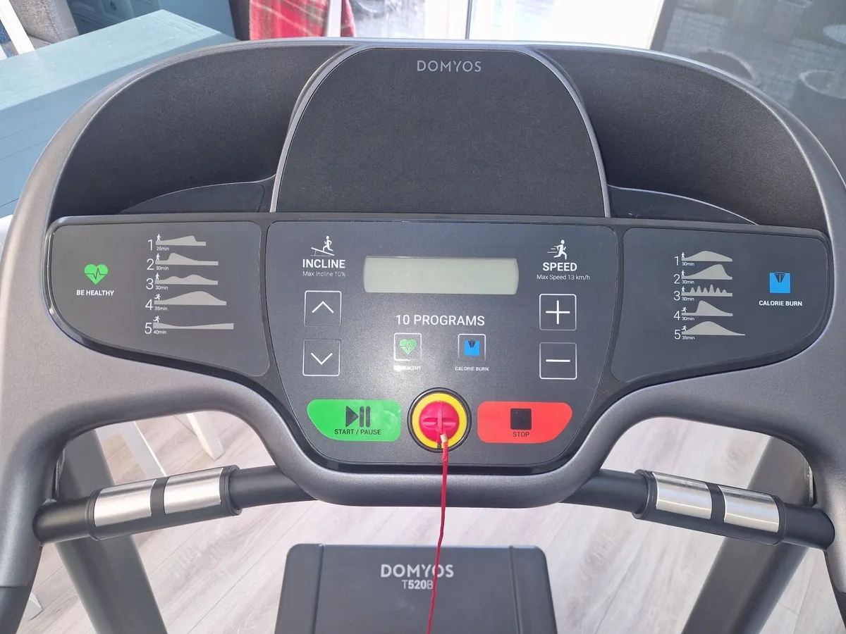 T520b Treadmill - Image 3
