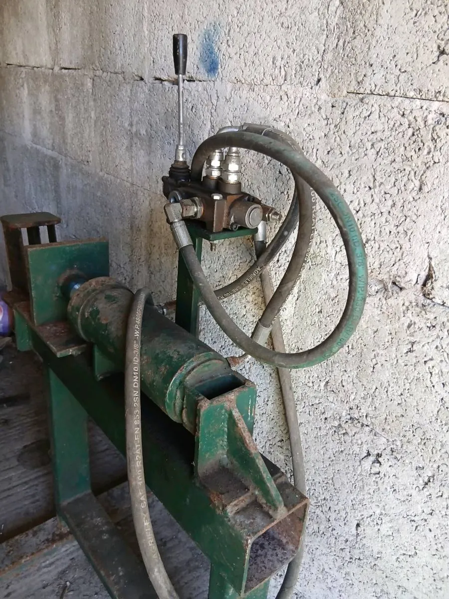 Hydraulic kindling splitter - Image 2
