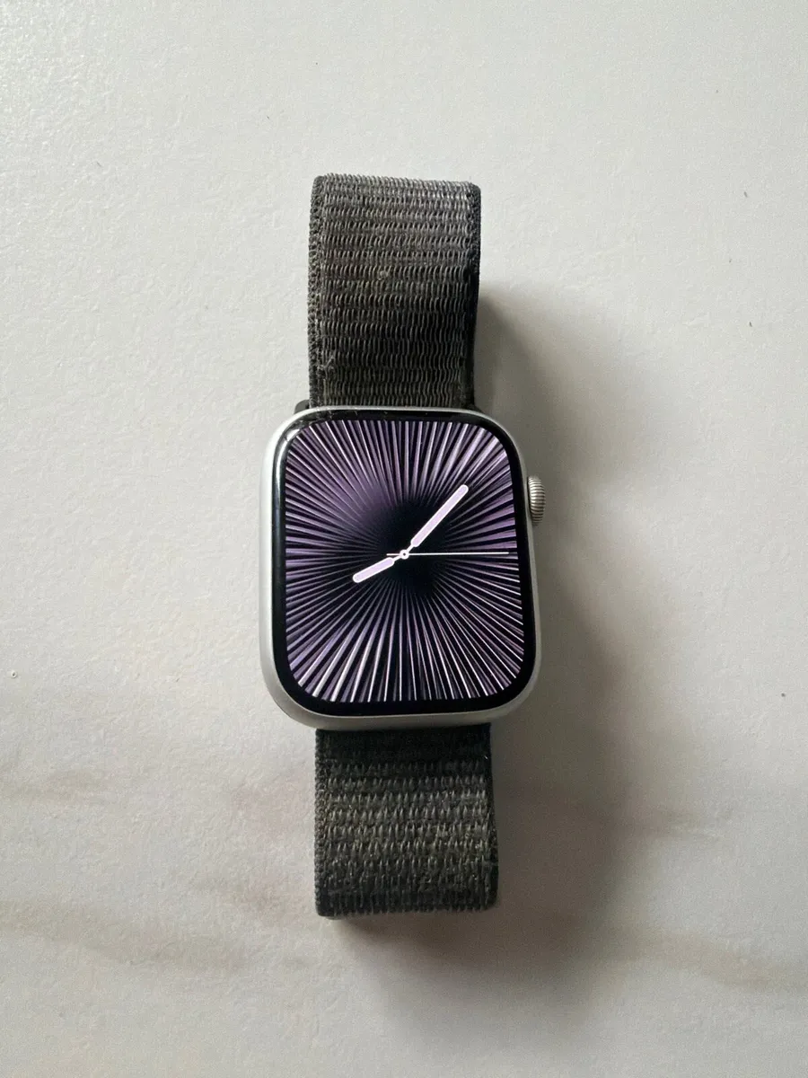 Apple Watch Series 9 - 45mm - Silver - Image 1