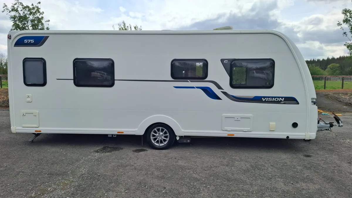 Coachman Vision Island Bed Caravan - Image 1