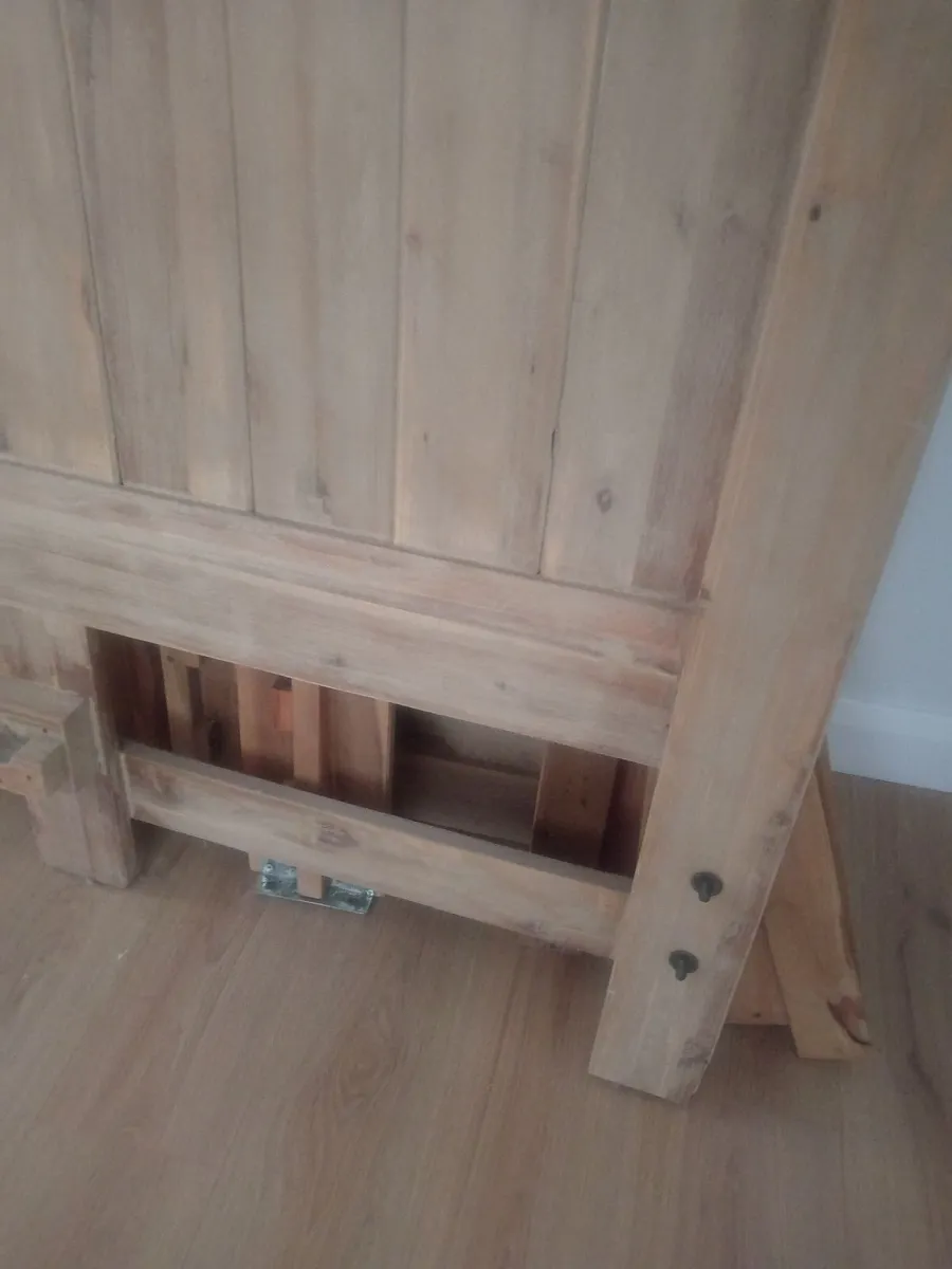 Bedframe - Image 3