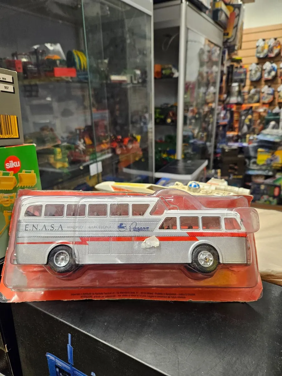 Corgi Atlas Bus - Image 2