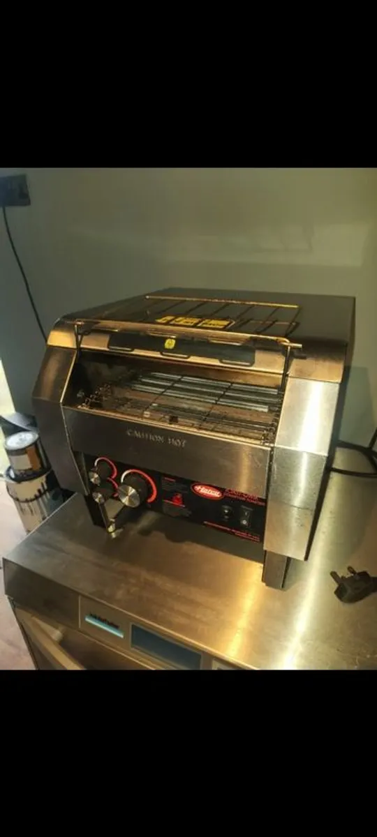 Conveyer toaster - Image 1