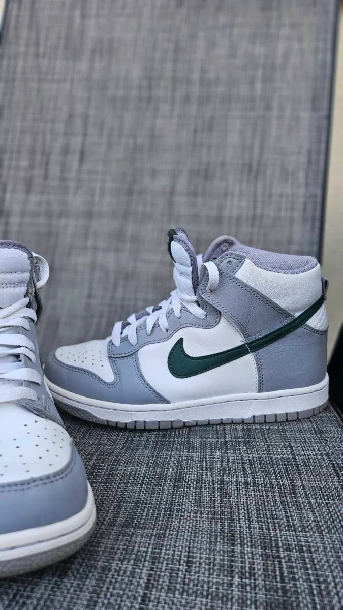 NIKE Dunks High GS - Image 3
