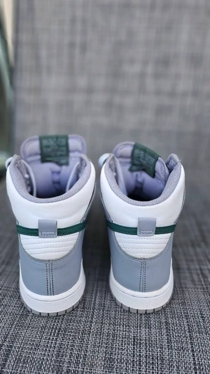 NIKE Dunks High GS - Image 4