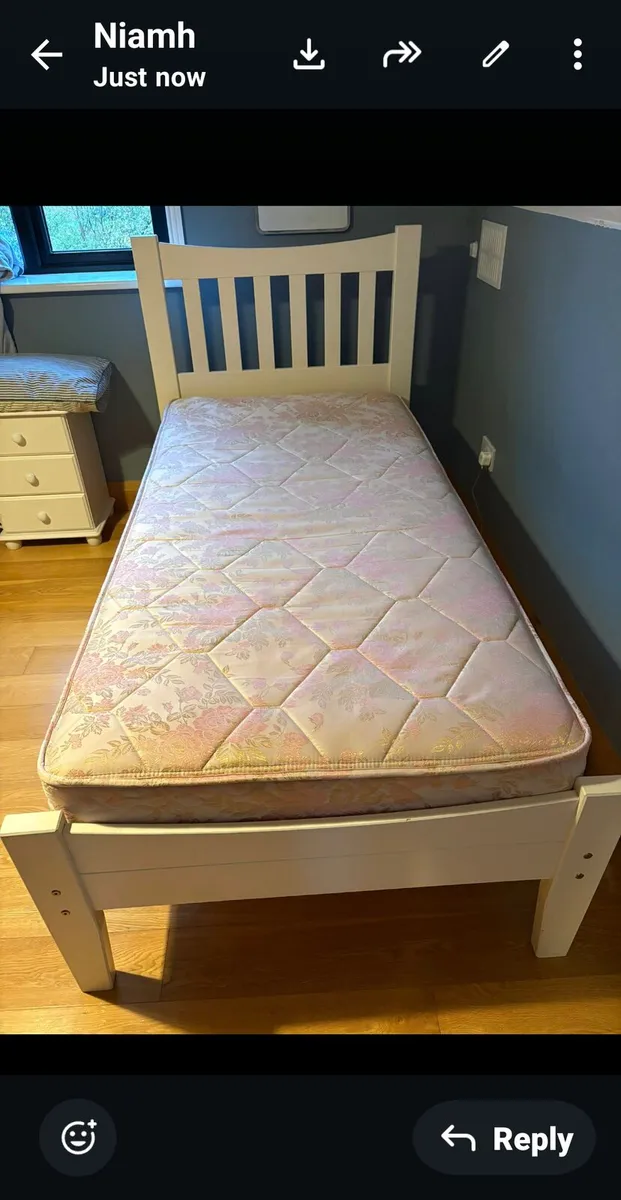 single bed - Image 1