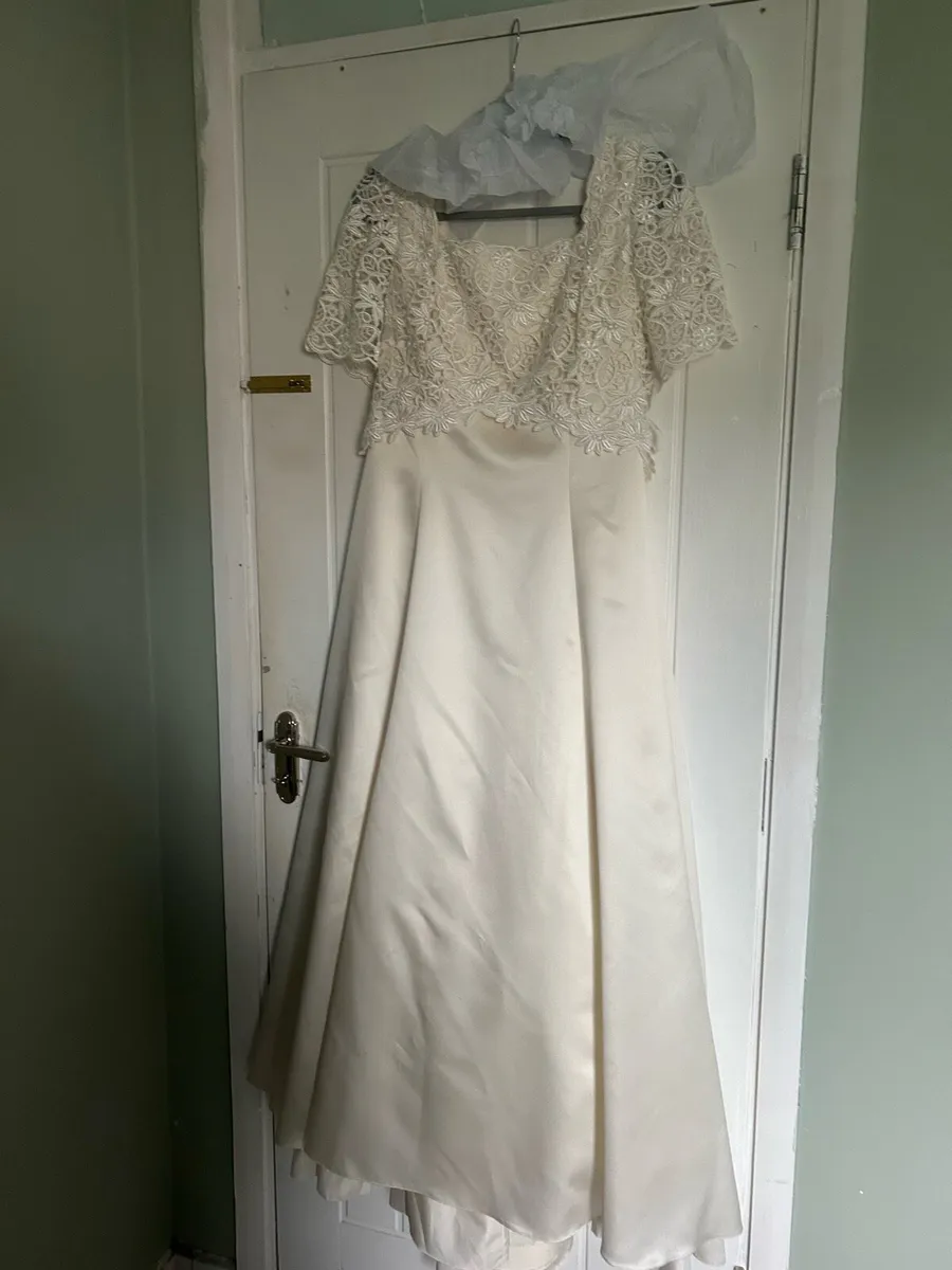 wedding dress - Image 4