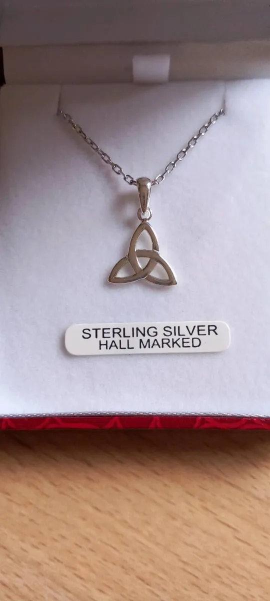 Sterling silver celtic necklace - brand new! - Image 1