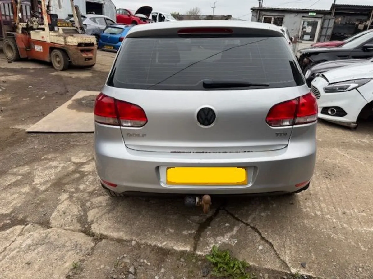 2009 VOLKSWAGEN GOLF 1.6L-D - Image 3