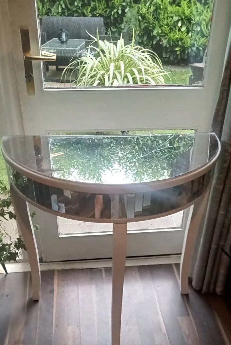 Console table - Image 2