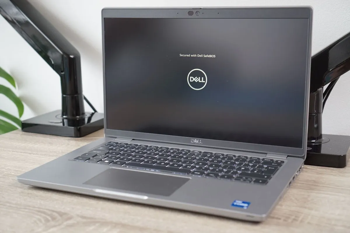 Dell Latitude 5430 14" Touch | i5-1245U vPro| 16GB - Image 1