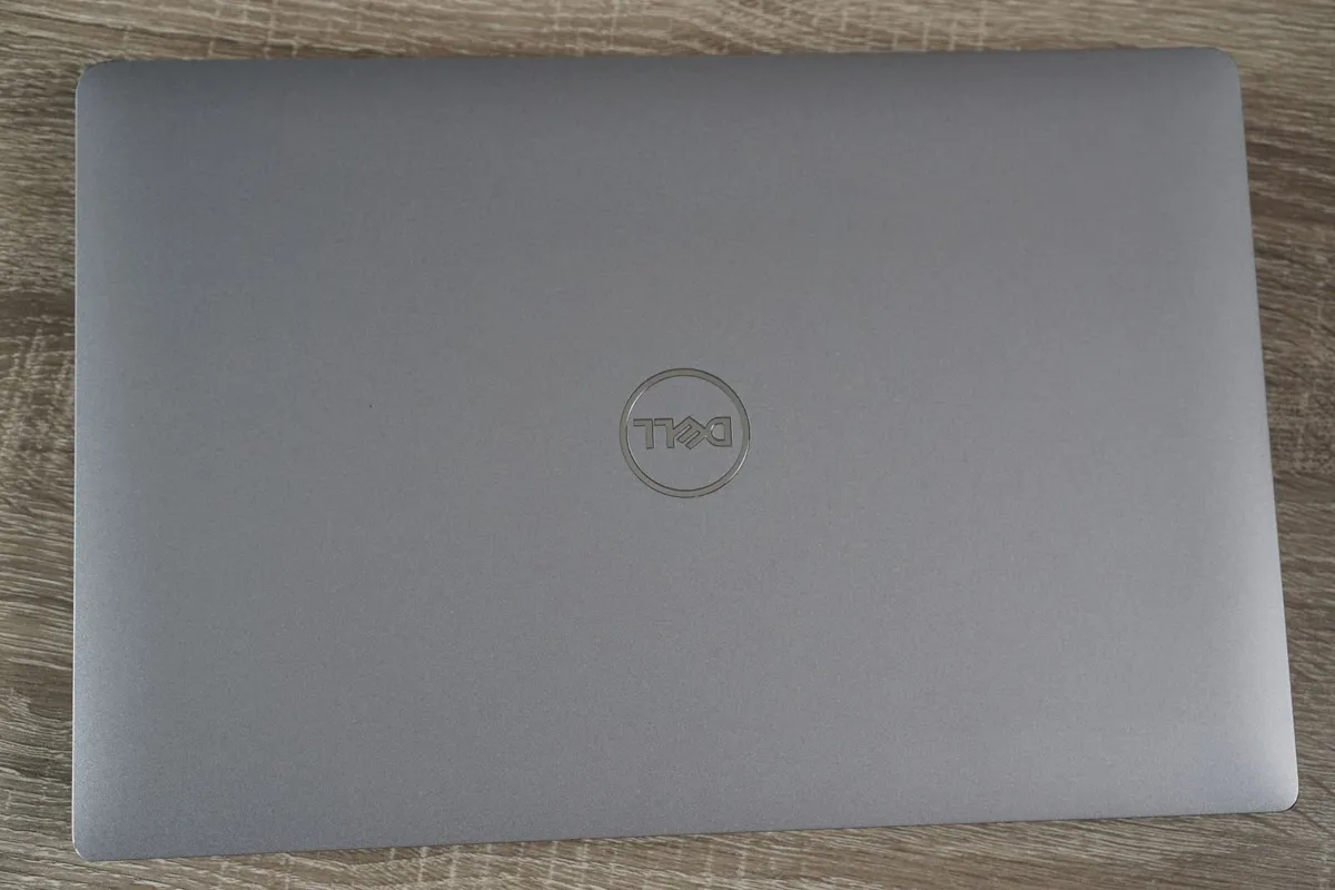 Dell Latitude 5430 14" Touch | i5-1245U vPro| 16GB - Image 3