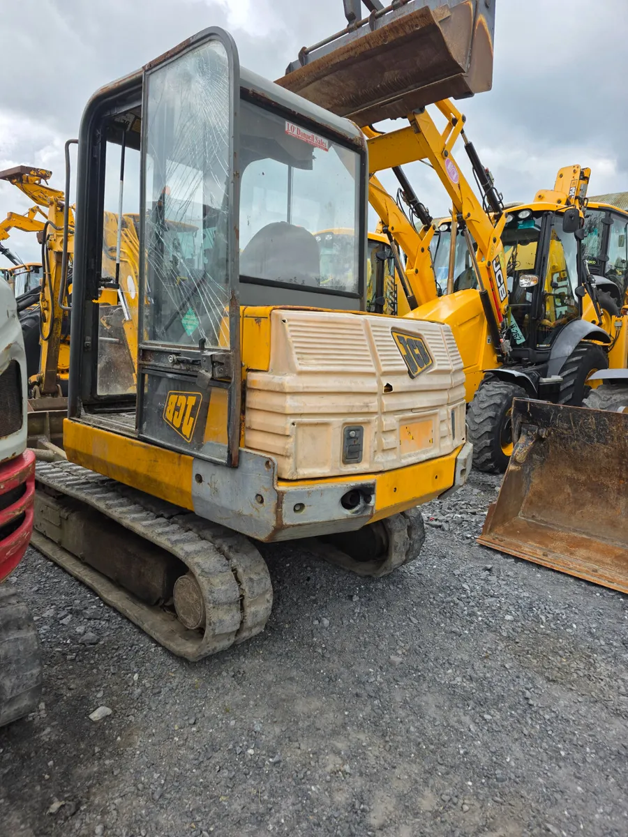 Jc b 803 - Image 2