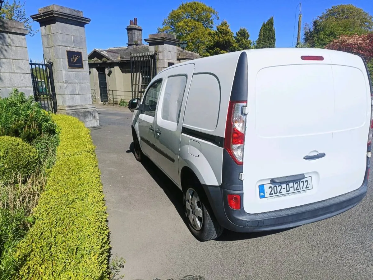 Renault Kangoo electric 70kw van - Image 4