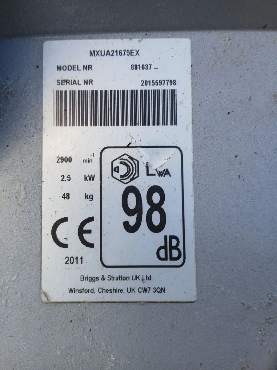 Self-drive lawnmower deck in great condition - Image 3