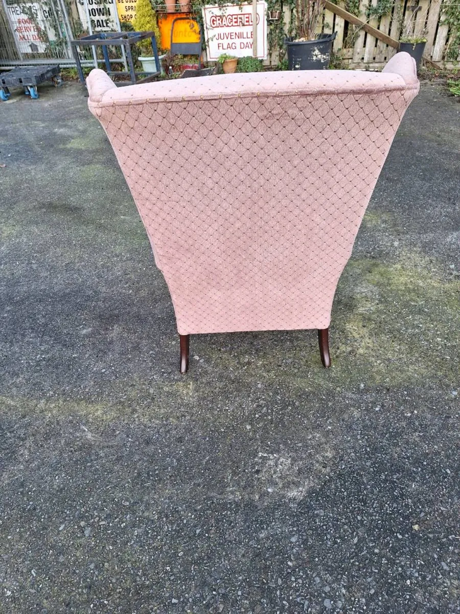 Beautiful Parker Knoll winged back armchair - Image 4