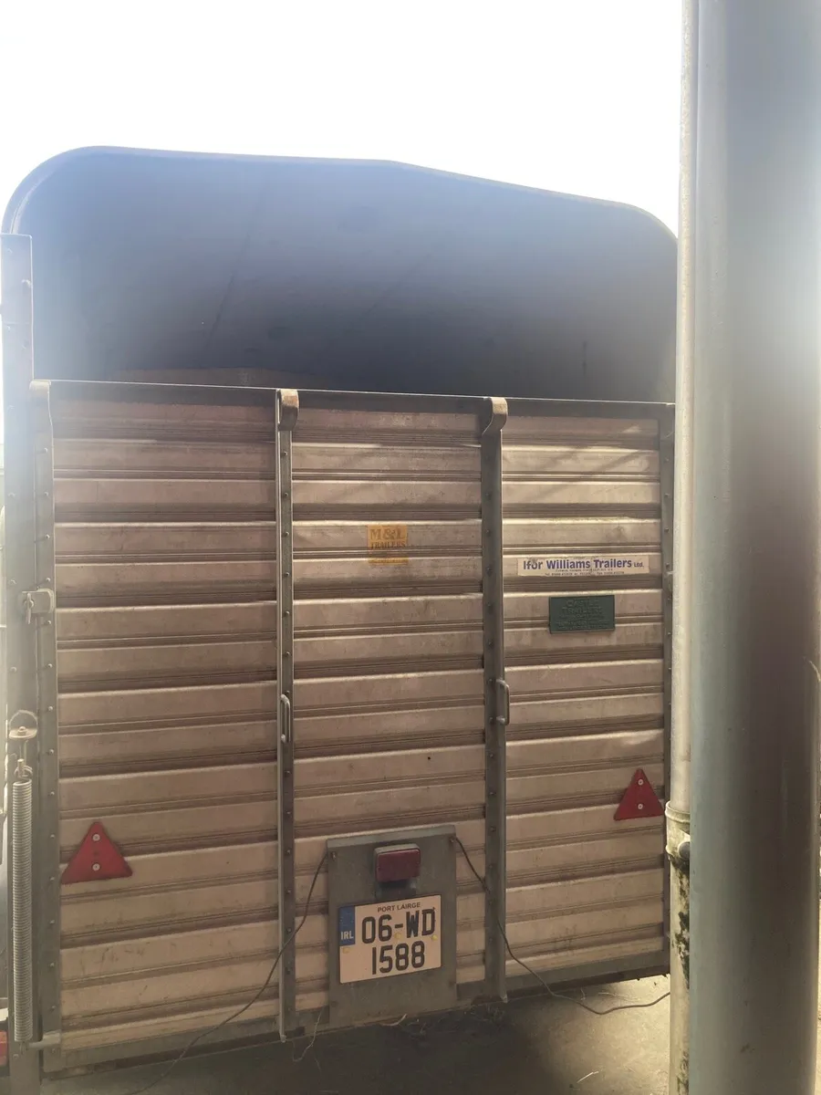 Horse/cattle Box high roof 7ft🐴10ft long - Image 2