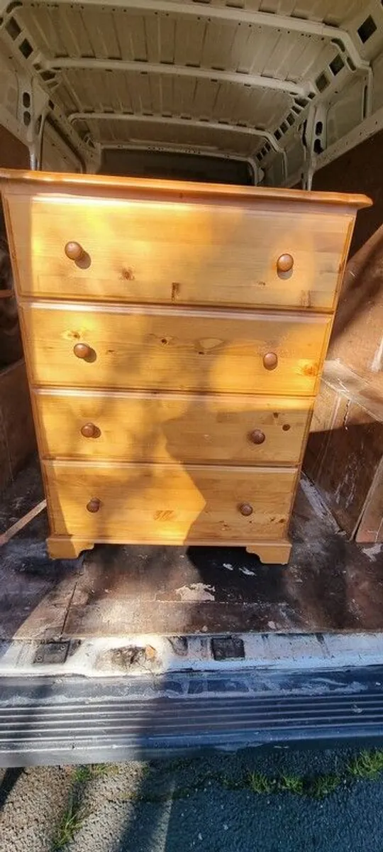 Set of 2 Wooden Finish Chest of Drawers - Image 3