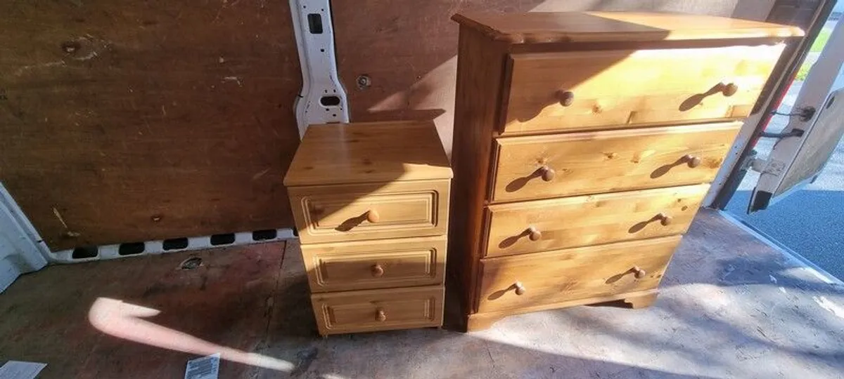 Set of 2 Wooden Finish Chest of Drawers - Image 1
