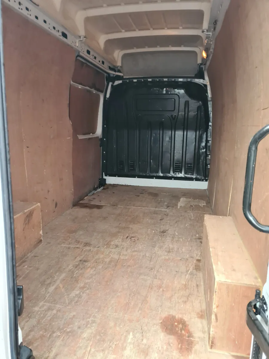 Renault Master 2021 highroof - Image 2