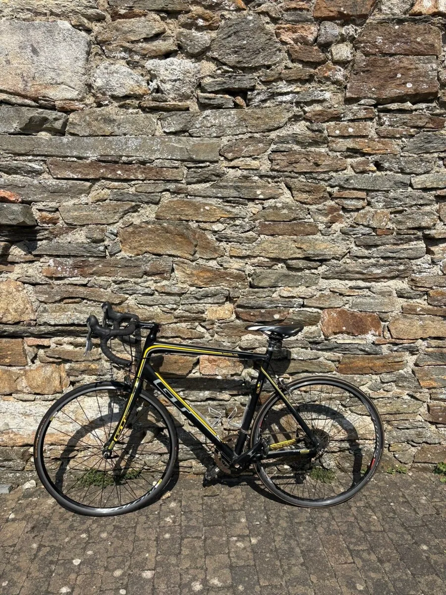 GT GTR Series 4 Race Bike - Image 1