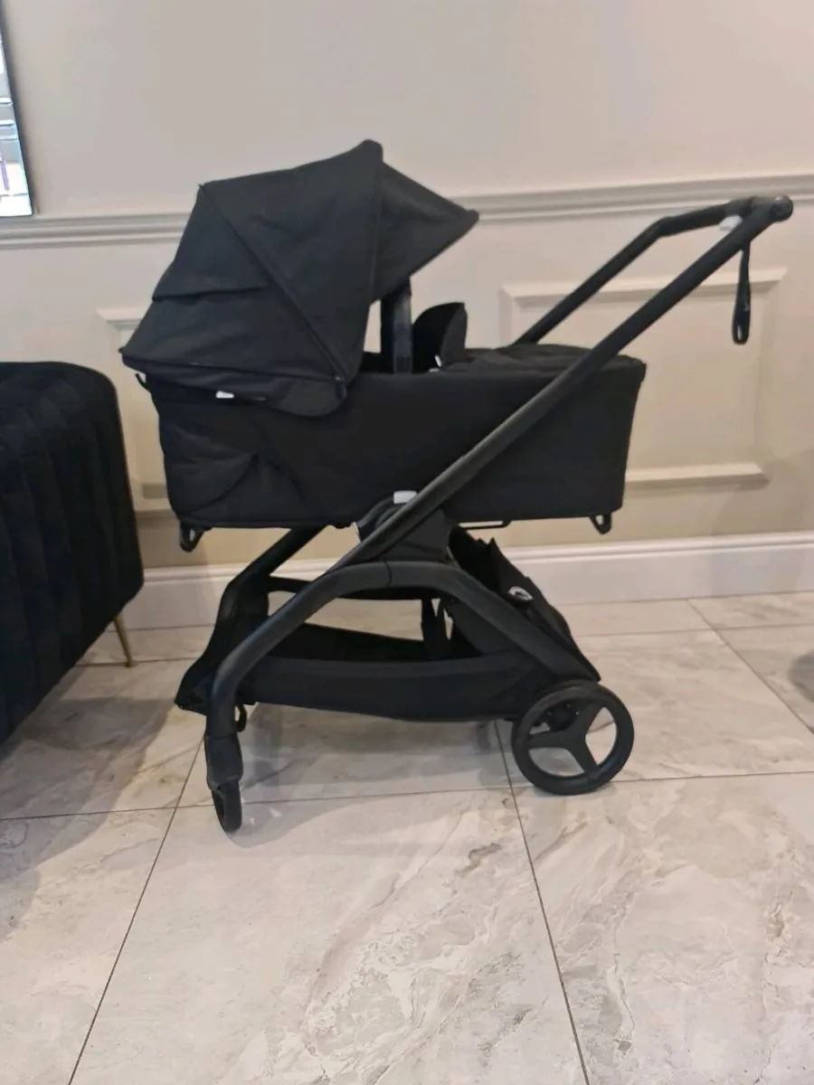 Bugaboo Dragonfly Pushchair and Bassinet - Image 2
