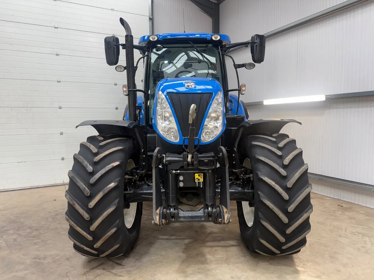 NewHolland T7.250 ***Only 4400 hours!!*** - Image 2
