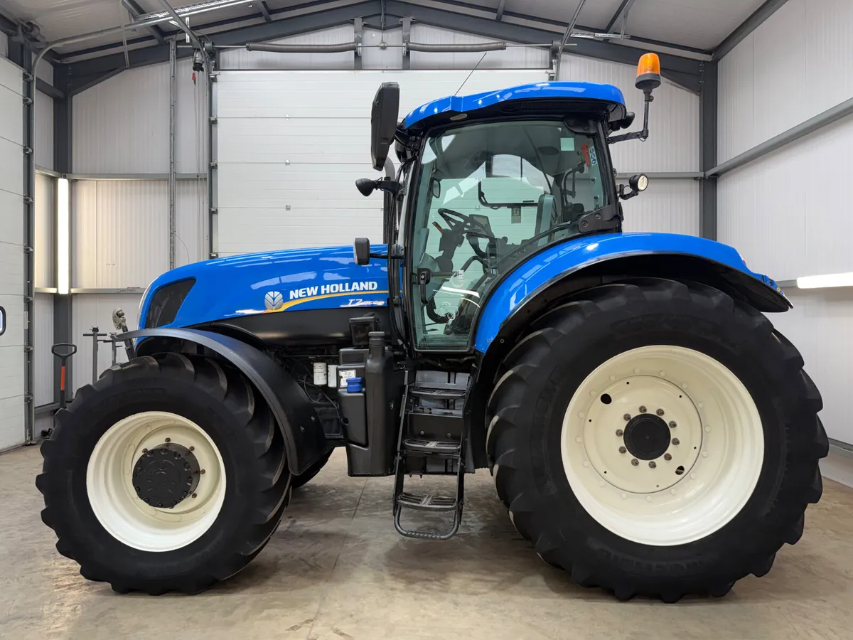 NewHolland T7.250 ***Only 4400 hours!!*** - Image 4