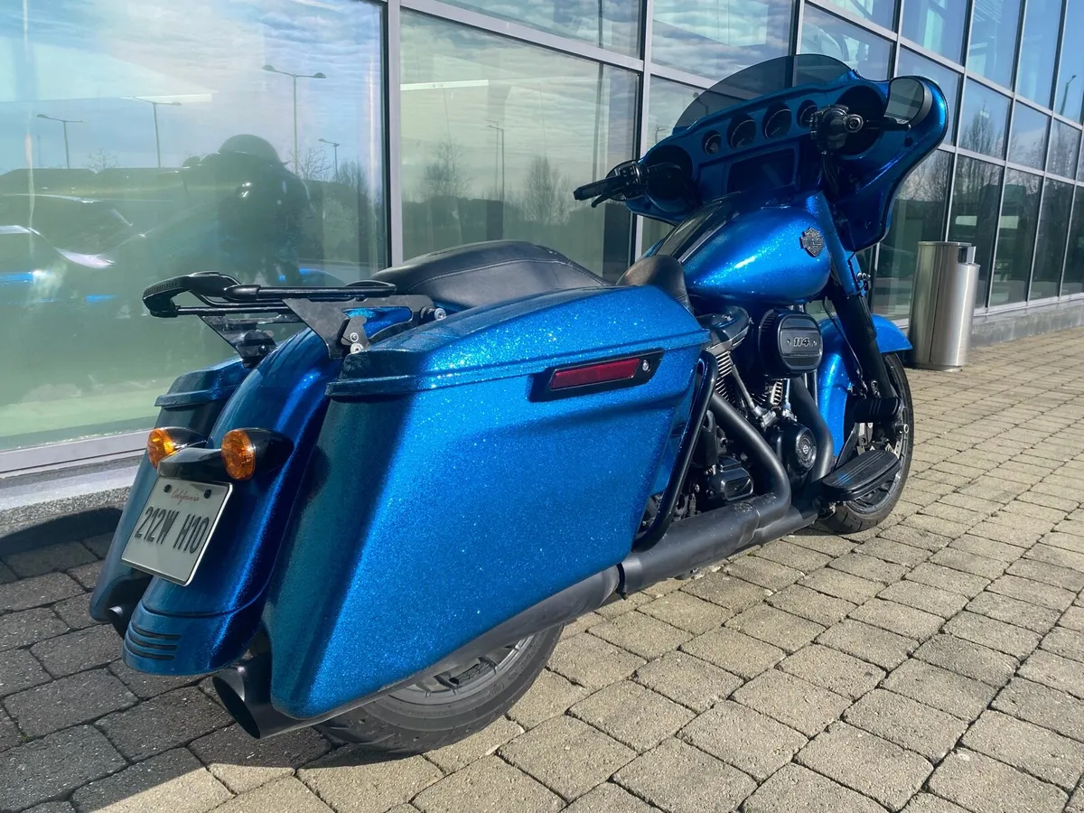 2021 Harley Davidson streetglide - Image 2