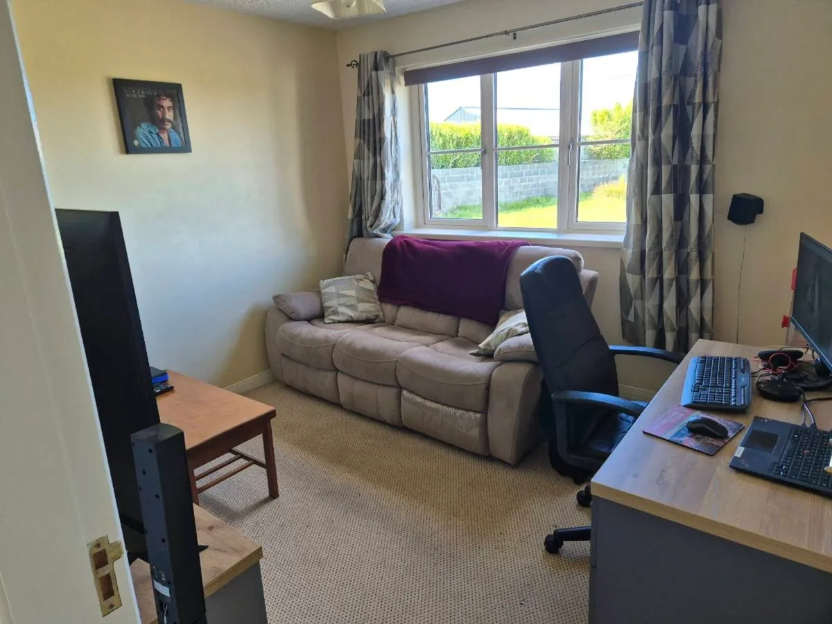 Holiday Home - Image 4