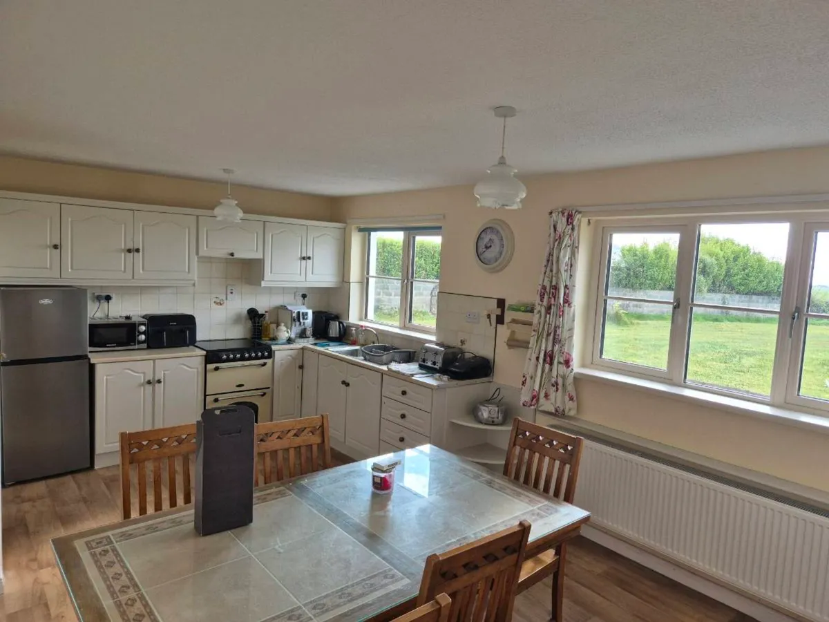 Holiday Home - Image 3