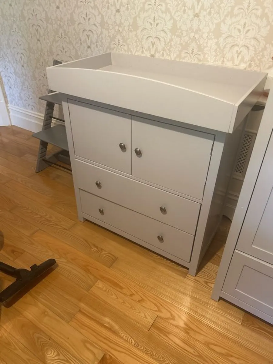 childrens bedroom furniture - Image 1