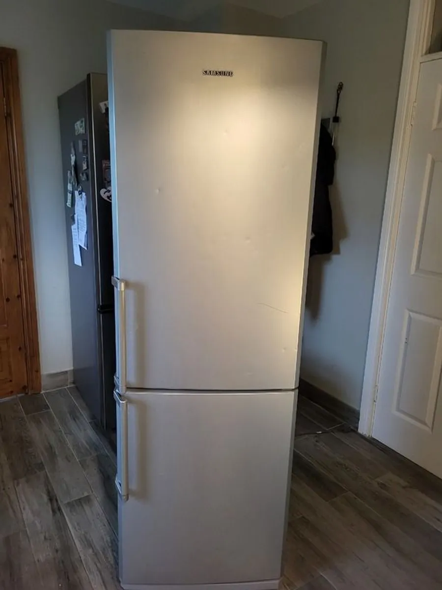 Fridge freezer - Image 1