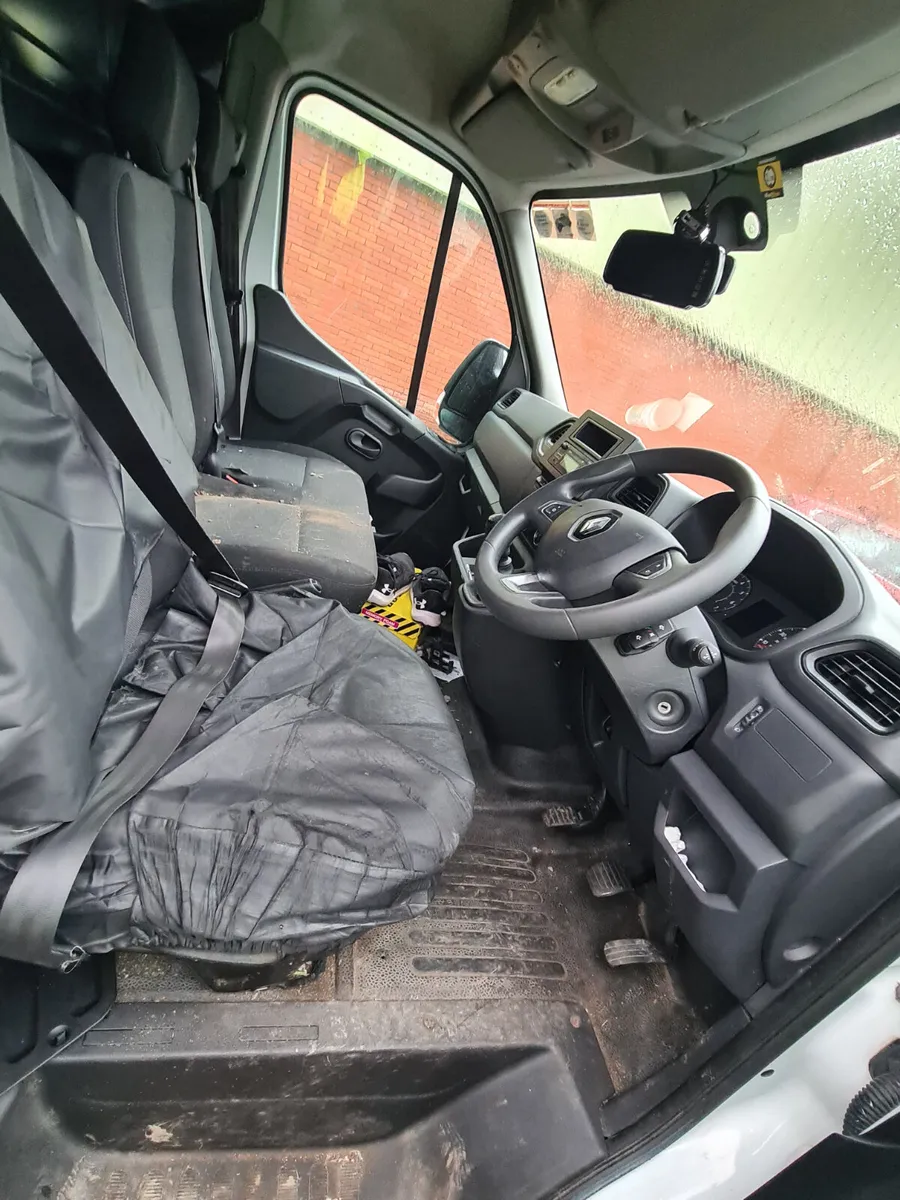 Renault  Master   Luton - Image 4