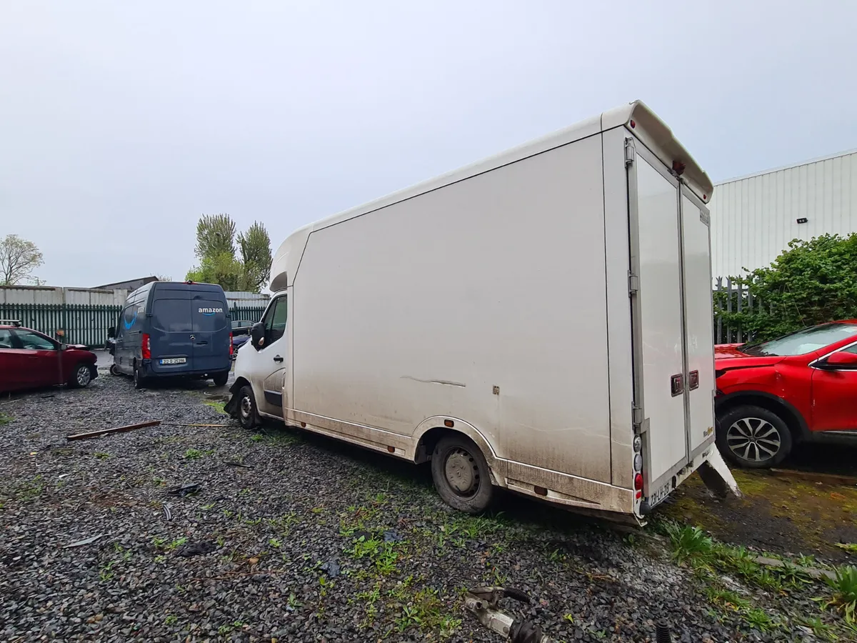 Renault  Master   Luton - Image 1