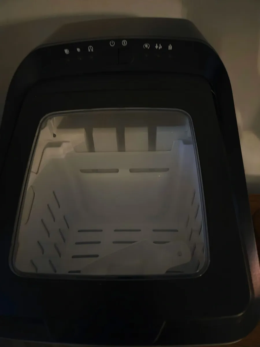 Ice maker - Image 2