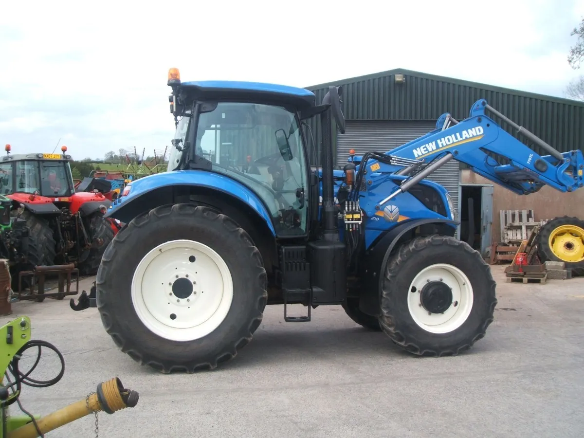 2023 New Holland T7 210 RC - Image 4