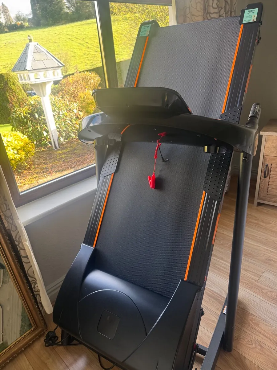 GT-PRO 5000 Treadmill - Image 2