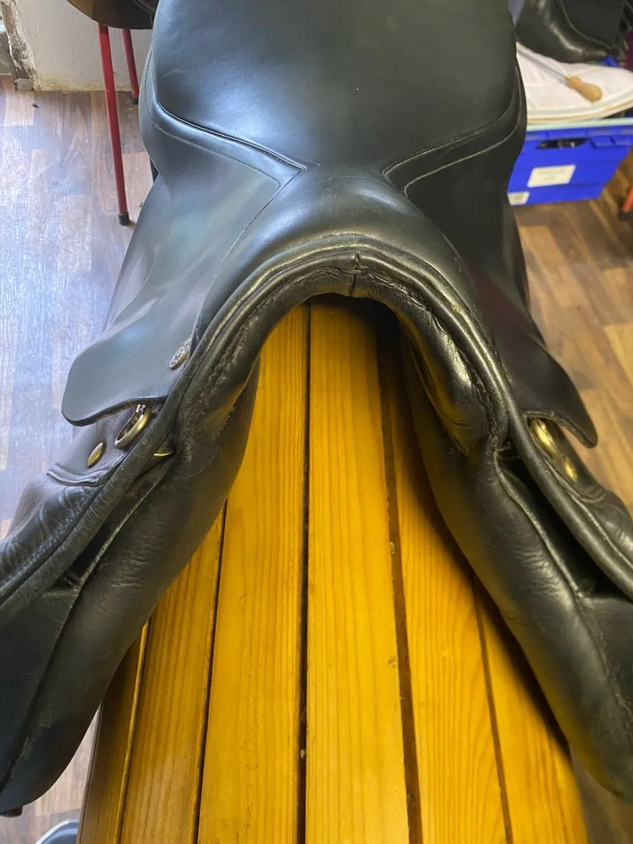 17” Kieffer jump medium Leather saddle - Image 3