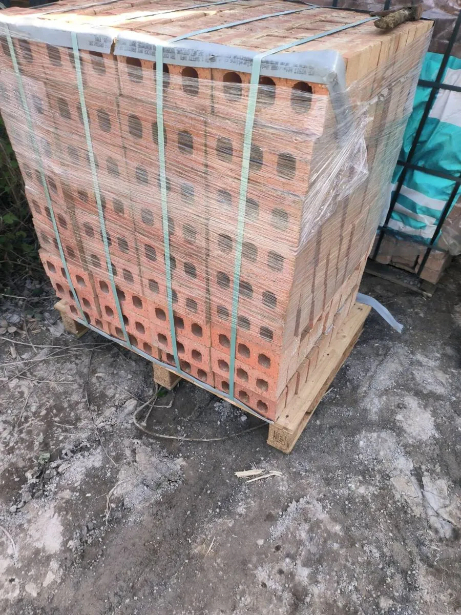 Ibstock bricks  500 in pallet - Image 3
