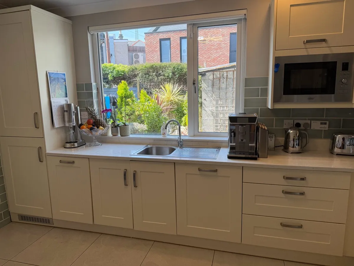 Entire Kitchen & Appliances - Image 4